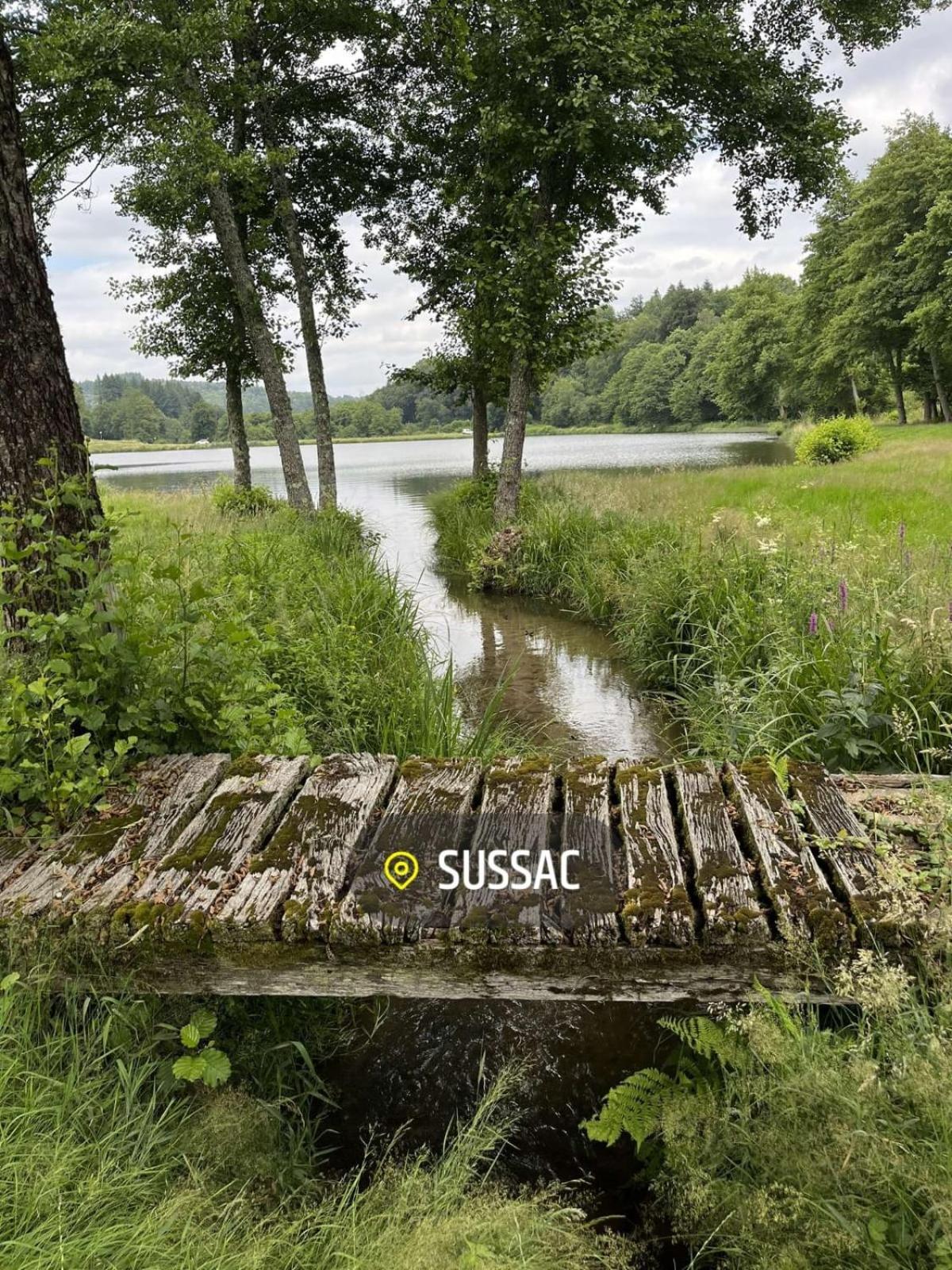 Gite Maison Du Trottoir, Sussac Exteriör bild